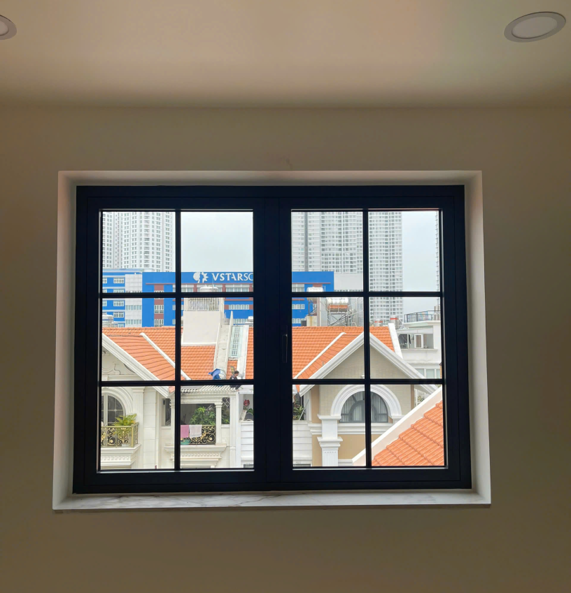 Cửa nhôm kính mẫu 04
